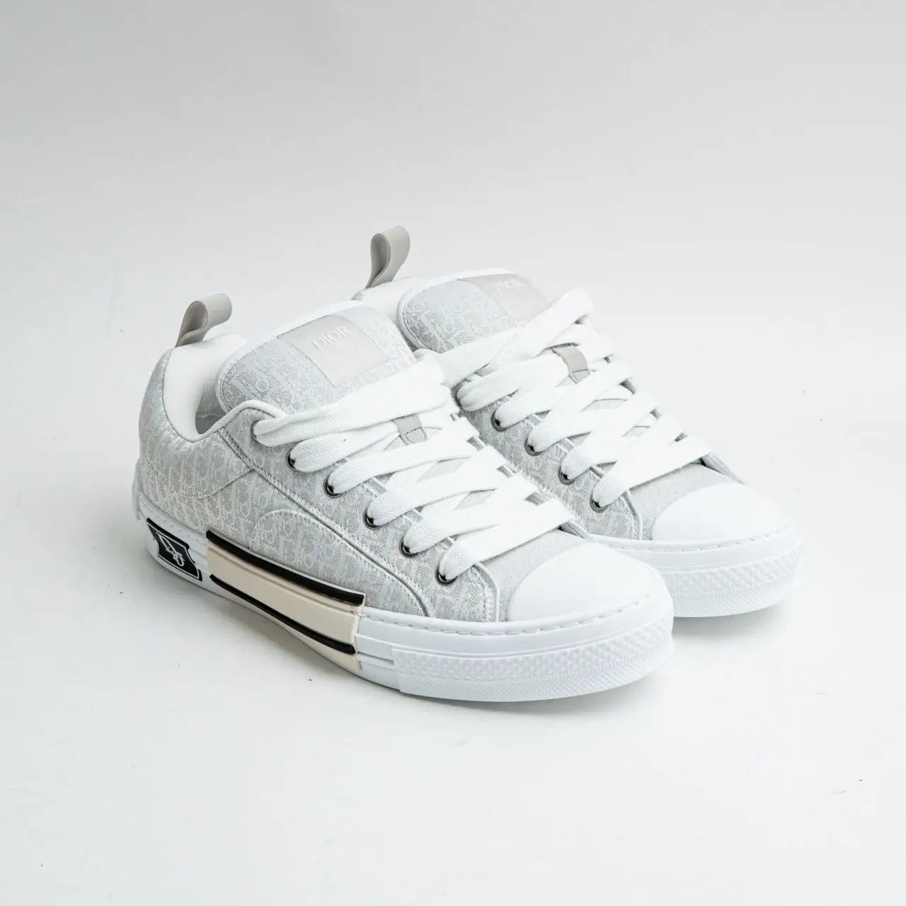 Dior B 23